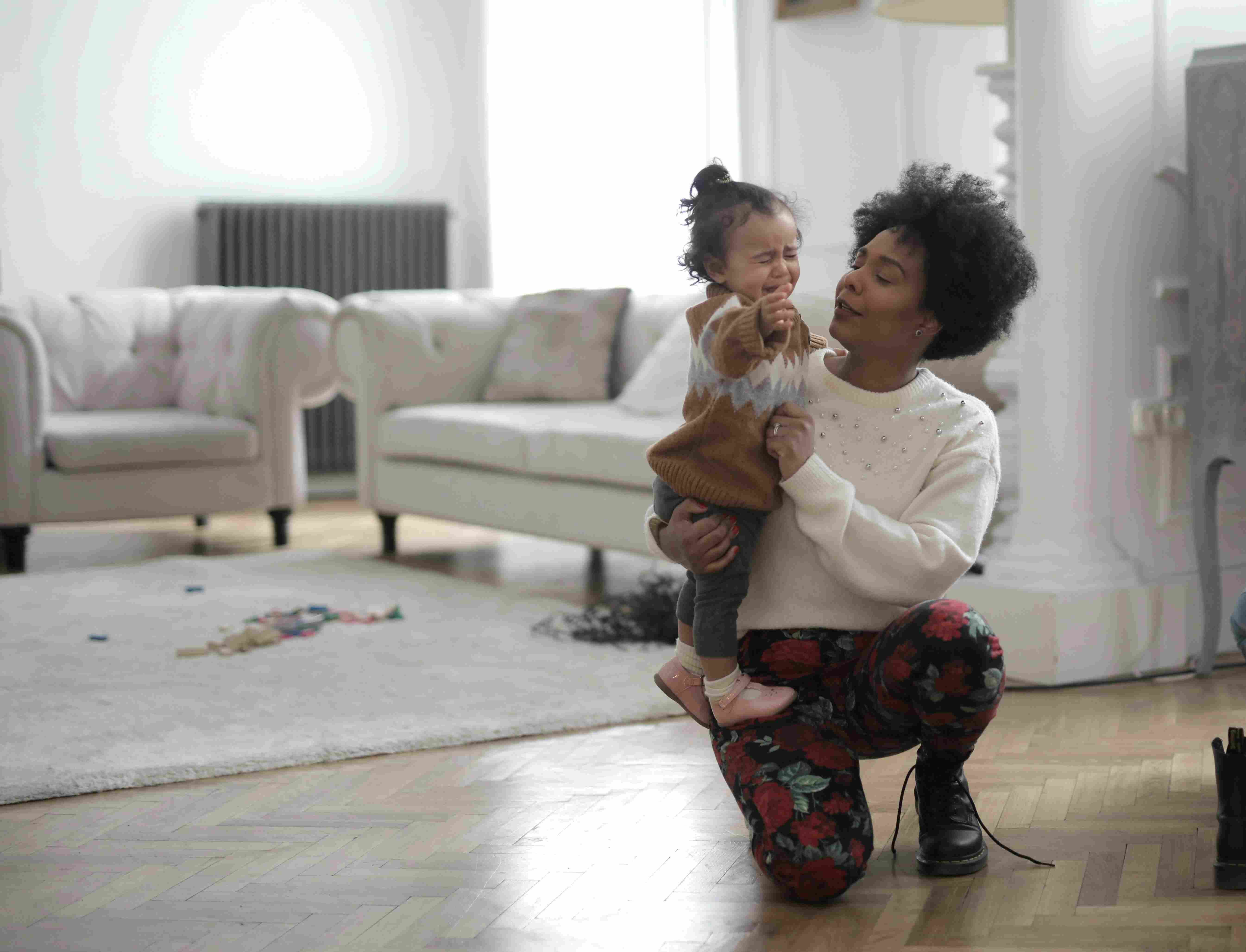 Comment gérer les crises des enfants avec la parentalité heureuse